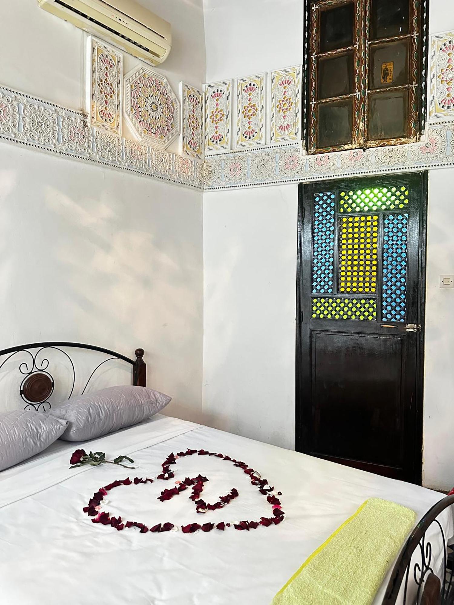 Riad Zohor Fez Esterno foto